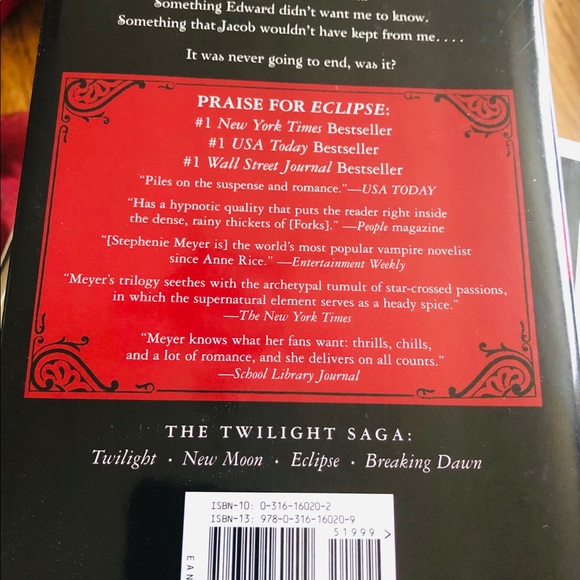 Twilight and Eclipse books - Picture 5 of 6